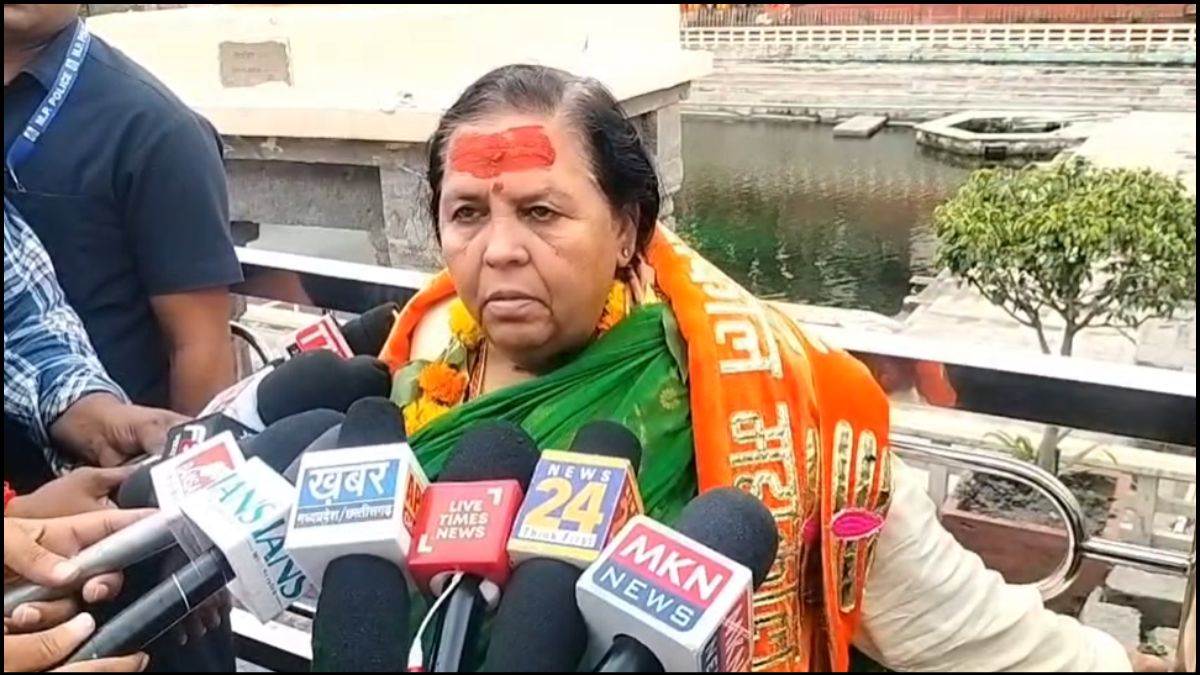 पूर्व मुख्यमंत्री उमा भारती ने किए महाकाल के दर्शन, सिंहस्थ की तैयारियों से नहीं दिखीं संतुष्ट, बोलीं- तैयारियां बहुत अच्छी नहीं