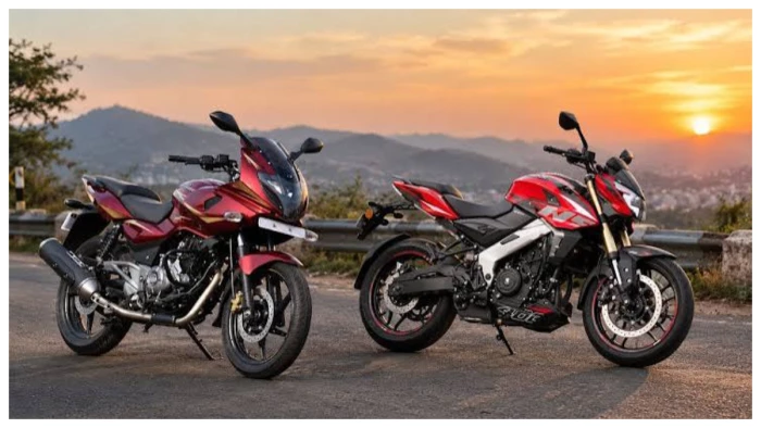 Bajaj Pulsar Offers: फेस्टिव सीजन में बजाज का बड़ा धमाका! पल्सर रेंज पर मिल रहा है ₹12,000 तक का डिस्काउंट।