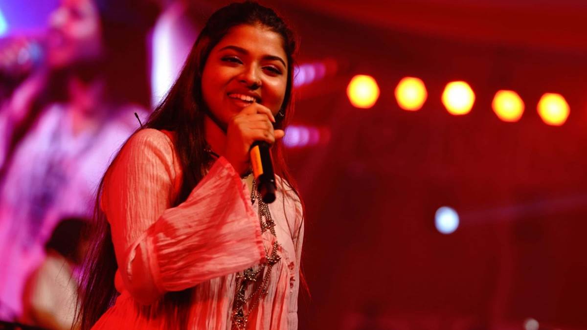 छत्‍तीसगढ़ राज्योत्सव: पवनदीप-अरुणिता ने बिखेरा सुरो का जादू, अबूझमाड़ के खिलाड़ियों ने दिखाए मलखंब के हैरतअंगेज करतब