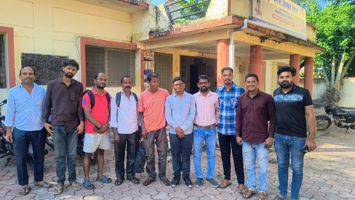 500 किमी दूर बिहार के पटना से गुम हुए भाई को लेने बड़वानी आया भाई, रंग लाया शहर के जैन बंधुओं का प्रयास