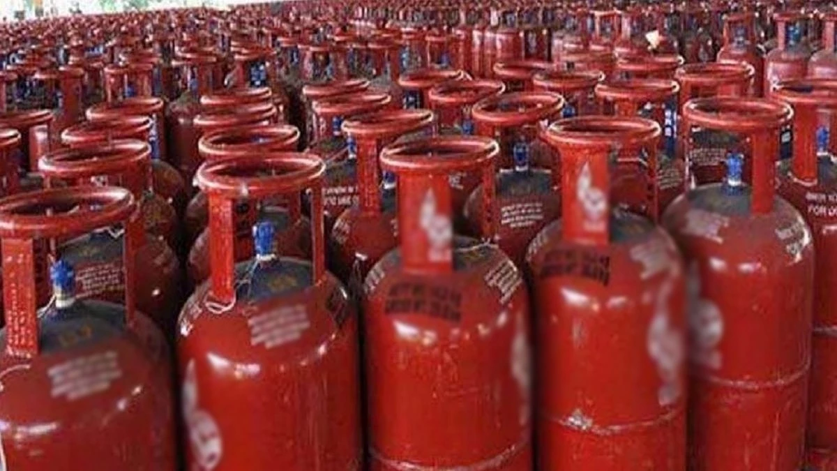 MP के सतना और मैहर में गैस सिलेंडर की किल्लत, 5 लाख घरों के चूल्हे ठंडे पड़ने की कगार पर