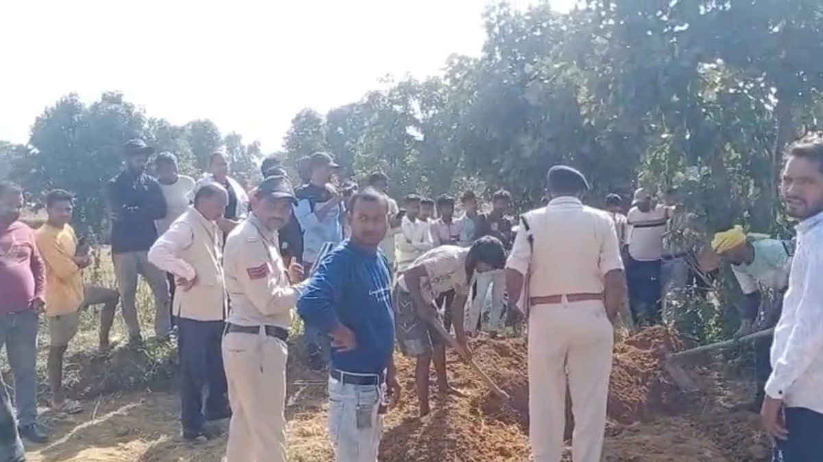 शहडोल में जादू-टोना की आशंका पर अपनी ही मां को मार डाला,साक्ष्य मिटाने के लिए खेत में दफन किए गए शव को पुलिस ने निकाला