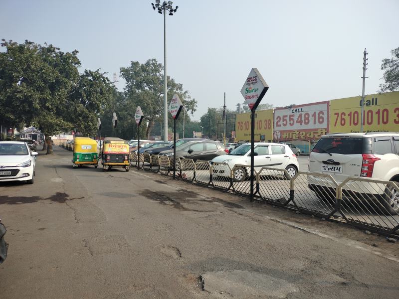 भोपाल रेलवे स्टेशन की पार्किंग में वाहनों की निगरानी के लिए बढ़ाए जाएंगे सीसीटीवी कैमरे