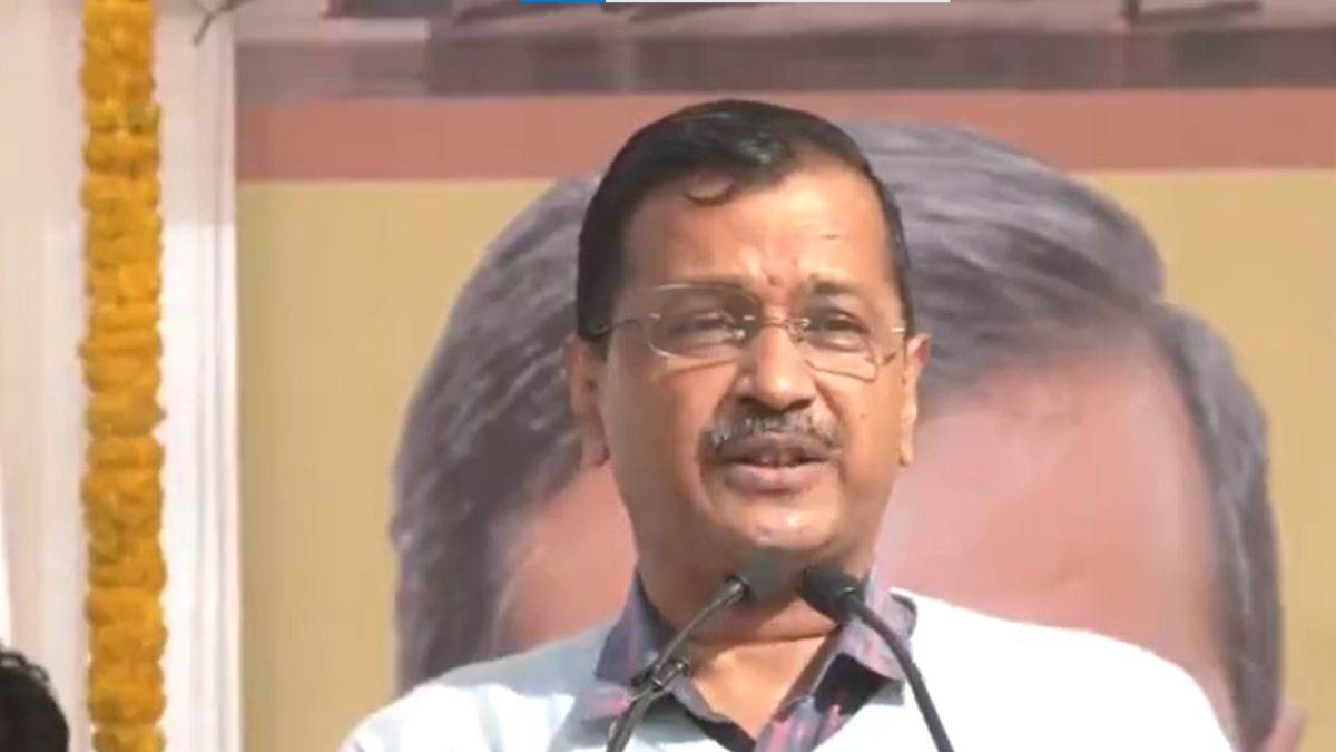 जैसे पूरे देश का सबसे बड़ा आतंकवादी मैं हूं, अपने खिलाफ एक्शन पर बोले दिल्ली CM अरविंद केजरीवाल
