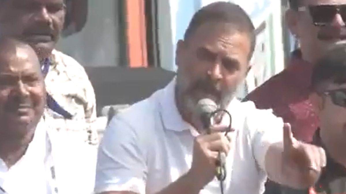 VIDEO: राहुल गांधी ने PM मोदी पर लगाया अपनी जाति छुपाने का आरोप, भाजपा ने ऐसे किया पलटवार