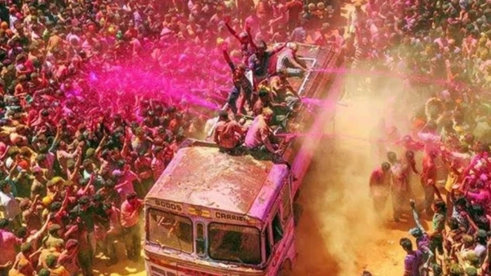 रंगपंचमी गेर को लेकर इंदौर में मेडिकल अलर्ट, 10 स्पॉट पर तुरंत मिलेगी एंबुलेंस मदद, 40 डॉक्टर रहेंगे तैनात