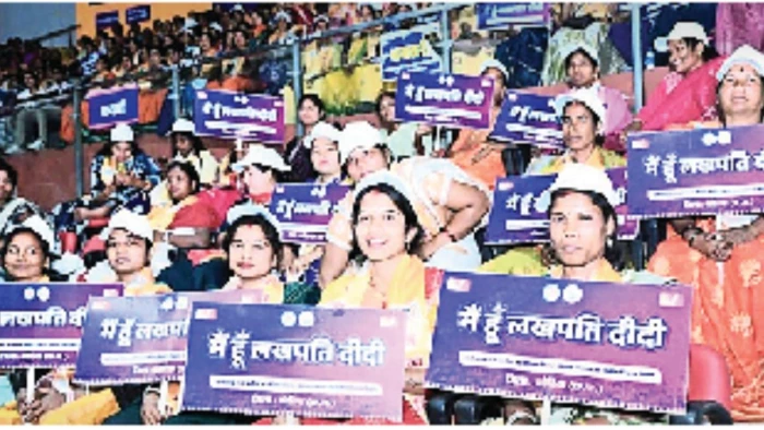 छत्तीसगढ़ में आठ लाख बनीं 'लखपति दीदियां', अब 'लखपति ग्राम' का निर्माण करेगी सरकार