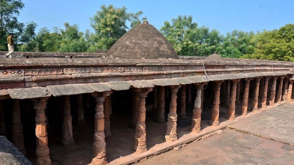 Dhar Bhojshala ASI Survey:  भोजशाला में तीन नए स्थलों पर खोदाई शुरू, अकल कुई का भी हुआ व्यापक सर्वे
