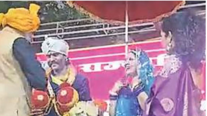 दतिया राजपरिवार विवाद: दामाद राहुल देव और उनकी पत्नी क्षत्रिय समाज से बाहर… खुद को घोषित किया था 14वां राजा