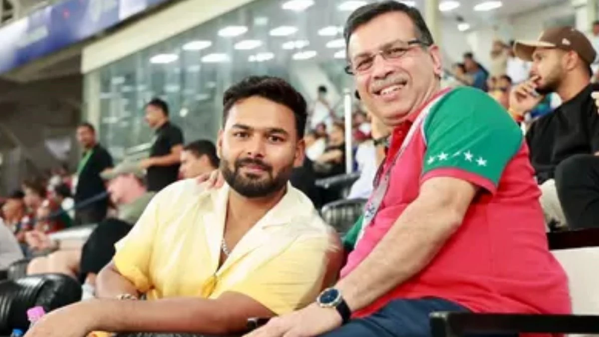 Sanjeev Goenka and Rishabh Pant were seen in ISL semi -finals, pictures of both are getting viral