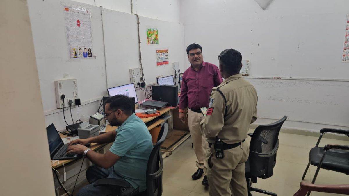 25 मार्च को आया था गुना के पासपोर्ट सेवा केंद्र को उड़ाने का ई-मेल, 'खतरे' को 14 दिन दबाए बैठे रहे जिम्मेदार अधिकारी