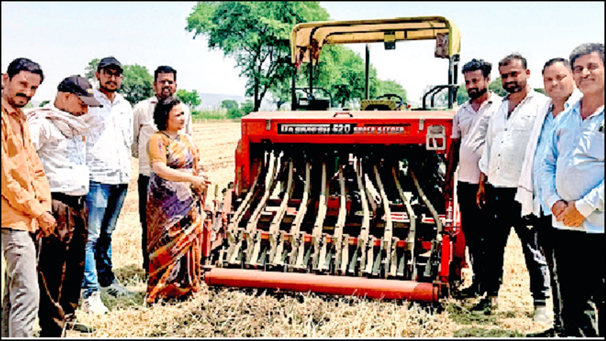 खेतों में पराली न जलाएं किसान, इसलिए जबलपुर में सब्सिडी पर बांट दिए 700 से ज्यादा सीडर