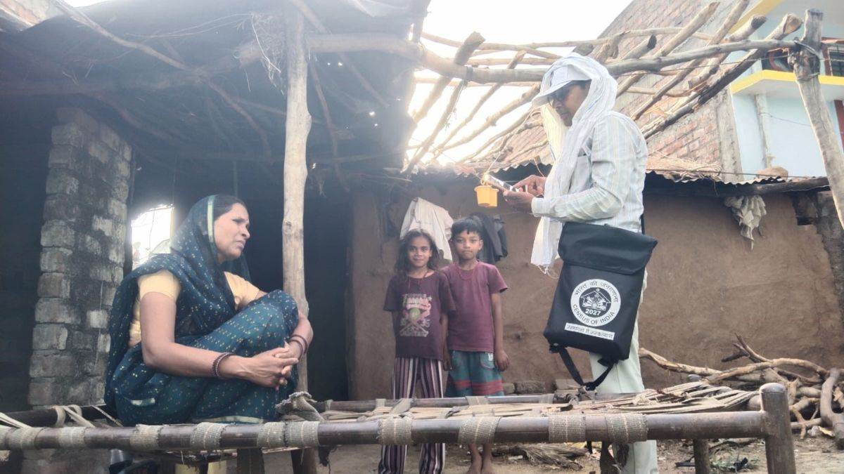 केवल 20 प्रतिशत हार्ट कर रहा है काम, 44 डिग्री तापमान में चार दिन में ही 100 प्रतिशत जनगणना का पूरा कर दिया काम