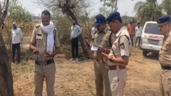 खंडवा में पेड़ से लटकता मिला रीवा थाने में पदस्थ आरक्षक का शव, तीन दिन पहले ली थी पांच दिन की छुट्टी