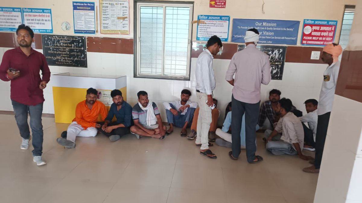 भिंड में ट्रैक्टर-ट्रॉली पलटी, महिला की मौत,  17 से ज्यादा घायल