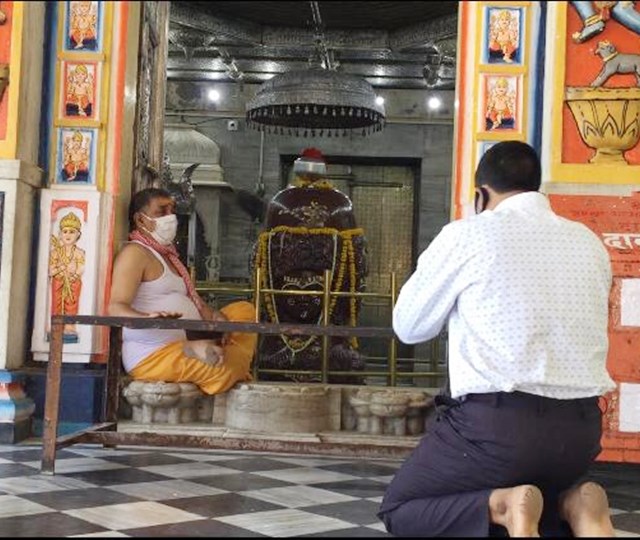 स्क्रीनिंग के बाद मिला पशुपतिनाथ मंदिर में प्रवेश