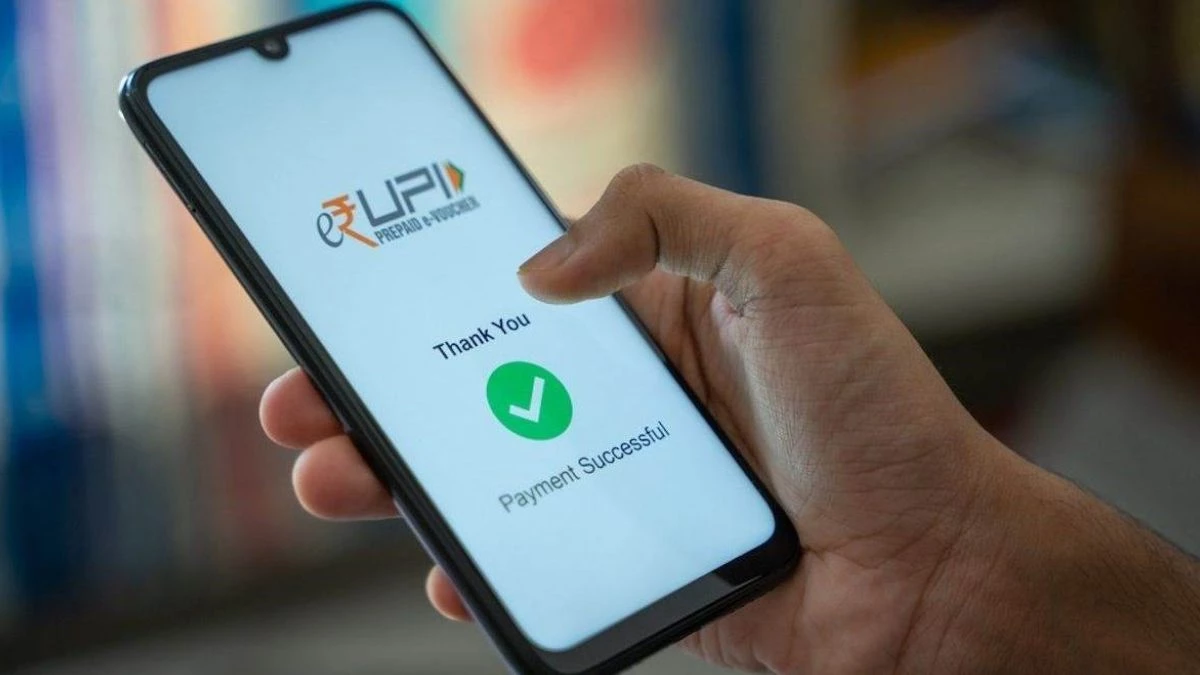 Wrong UPI Transfer: गलती से दूसरे के खाते में ट्रांसफर हो गए 1 लाख रुपए, सामने वाले से नहीं हुआ संपर्क, बैंक ने भी हाथ खड़े किए, फिर…