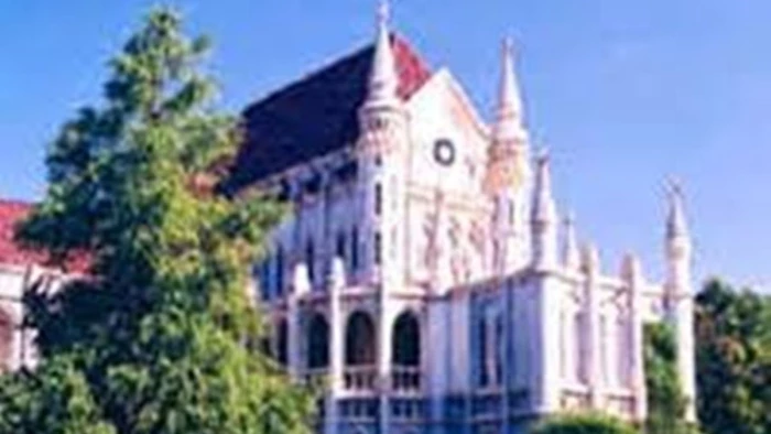 MP High Court ने दी आंगनबाड़ी कार्यकर्ताओं और सहायिकाओं को बड़ी राहत, मानदेय को लेकर बड़ा फैसला
