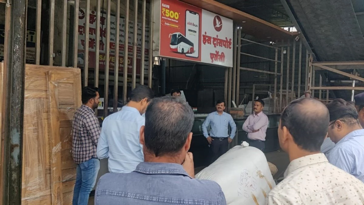इंदौर में 7 ट्रेवल्स एजेंसियों के ऑफिस सील, 6 बसें की जब्त, लंबी दूरी की बस ऑपरेटरों पर सख्ती