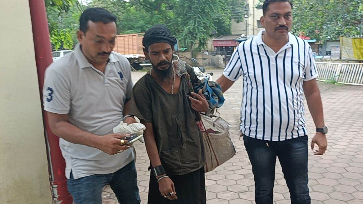 भिखारी के भेष में रेकी करता, मौका मिलते ही करता था चोरी, पुलिस ने डॉक्टर बनकर पकड़ा