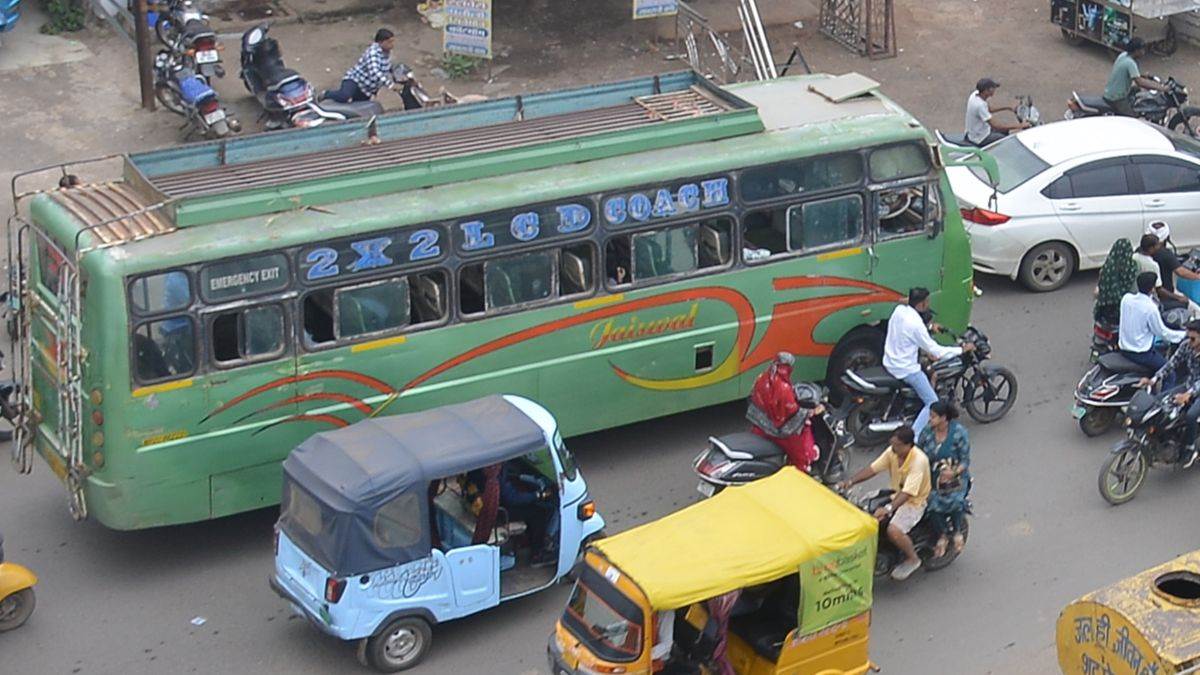 जबलपुर में बढ़े किराए पर यात्रियों से तकरार, सोमवार से होगी सख्ती से वसूली