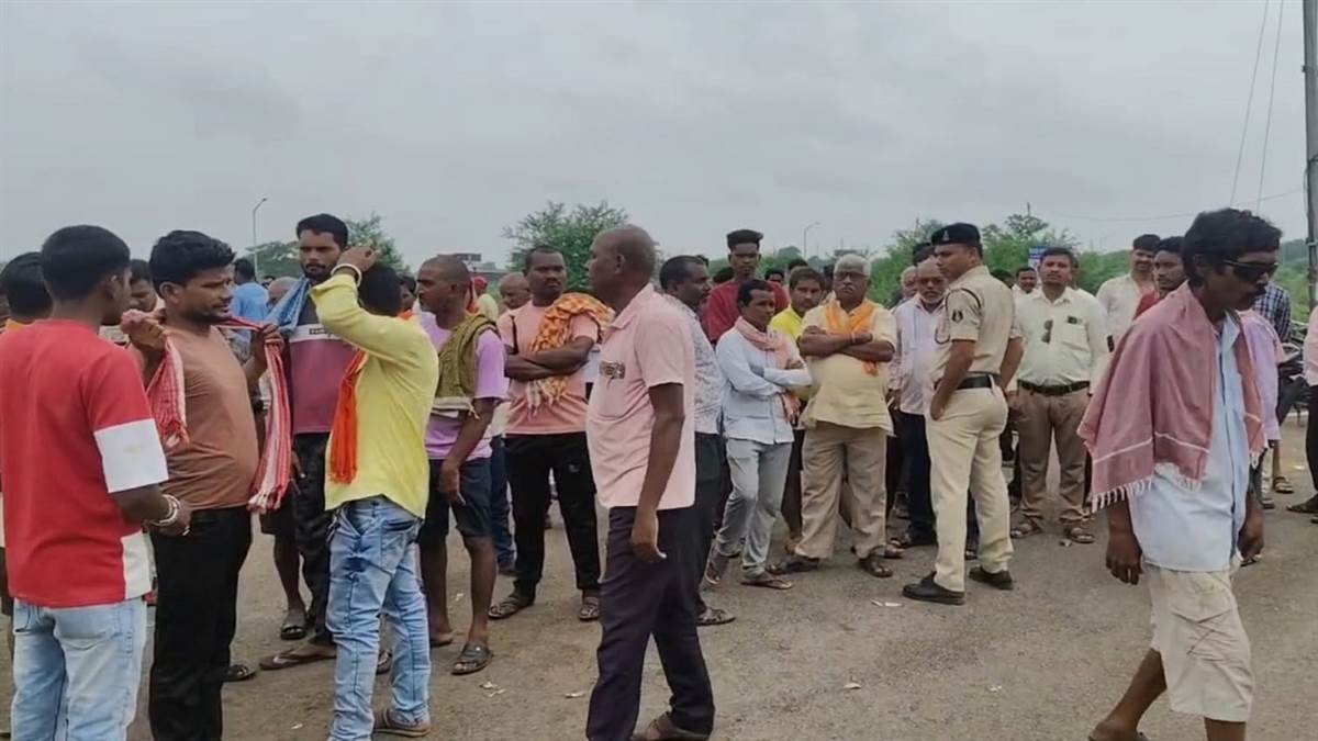 धमतरी में श्मशान पर पहरा, अंतिम संस्कार को लेकर गांव में बवाल, प्रशासन की समझाइश के बाद शांत हुआ मामला