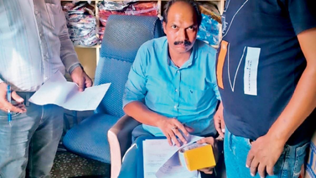 'ये नकली घी तो नहीं...' ग्वालियर-डबरा में सिर्फ सैंपल नहीं लिए, जब्त कर लिए 306 किलो के पैकेट