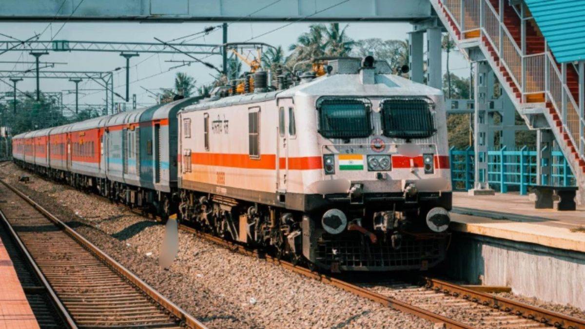 MP में ट्रेन यात्रियों के लिए राहत की खबर... सिग्नलिंग से लेकर सीट और टिकट तक, रेलवे में अब मिलेंगी और बेहतर सुविधाएं