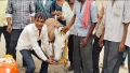 नीमच में अच्छी बारिश के लिए अनोखा टोटका: गधे को खिलाए गुलाब जामुन, नगर पटेल ने की सवारी