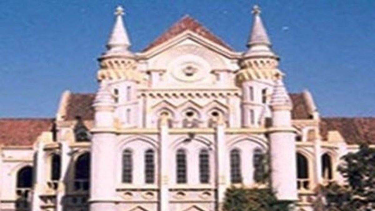 MP High Court की स्कूल ड्रेस टेंडर पर अंतरिम रोक, उत्पन्न हो सकता है गंभीर आर्थिक संकट