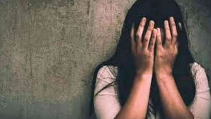 फ्री-फायर ऑनलाइन गेम से दोस्ती कर भगाकर लाया रीवा, किराए का कमरा लेकर किया दुष्कर्म