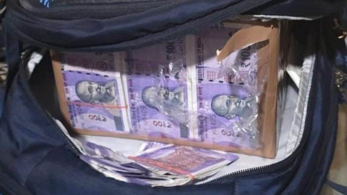 बंडल में नोटों की जगह सादे कागज; बालाघाट में चार गुना राशि का झांसा देने वाले तीन आरोपी गिरफ्तार