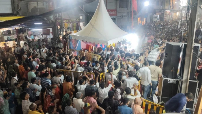 IIT Indore की टीम विशेष उपकरणों से करेगी खड़े हनुमान की जांच, प्रशासन ने कहा- संवाद से निकलेगा समाधान