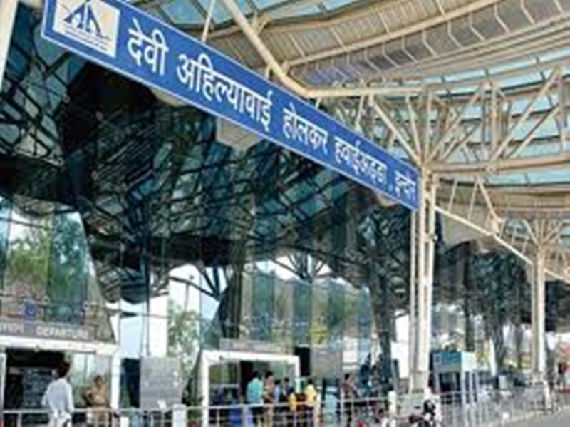 Indore Airport इंदौर हवाई अड्डे पर मानवरहित पार्किंग का ट्रॉयल शुरू