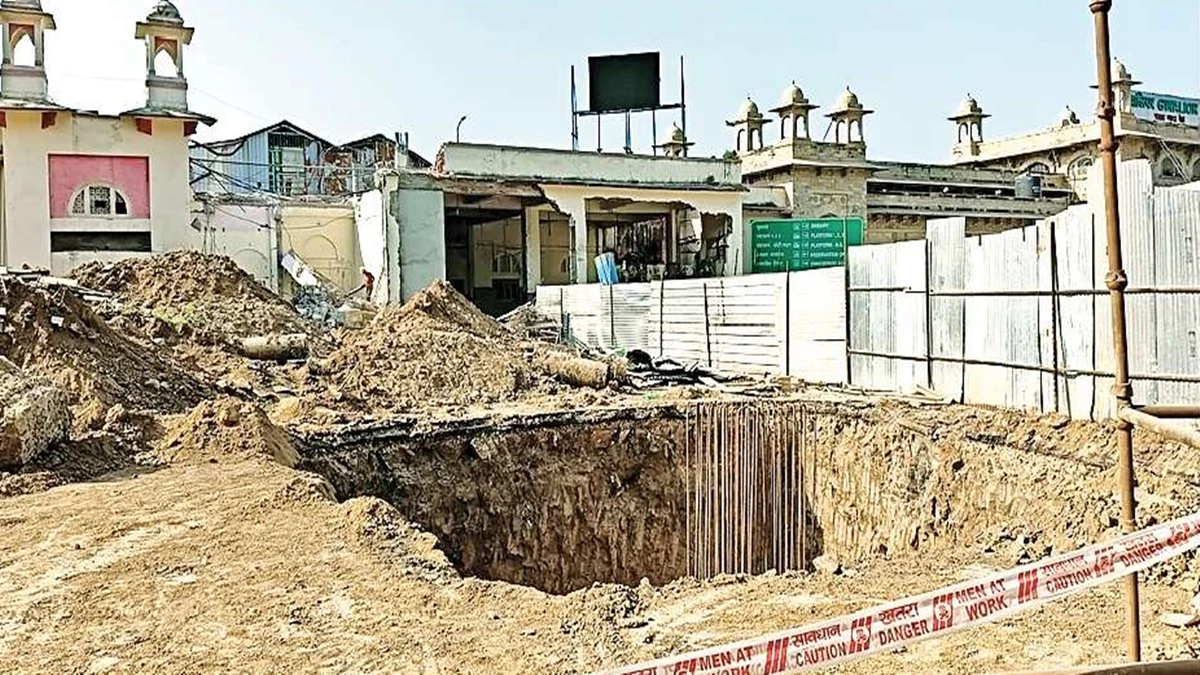 कंपनी और रेलवे के बीच उलझा स्टेशन पुनर्विकास, अब जून 2025 की समय सीमा