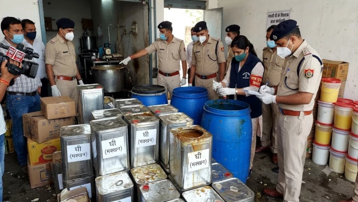 इंदौर में पैक्ड घी के नाम पर 'जहर', 96 में से 28 सैंपल फेल, सीसे की मात्रा तय सीमा से 10 गुना तक ज्यादा
