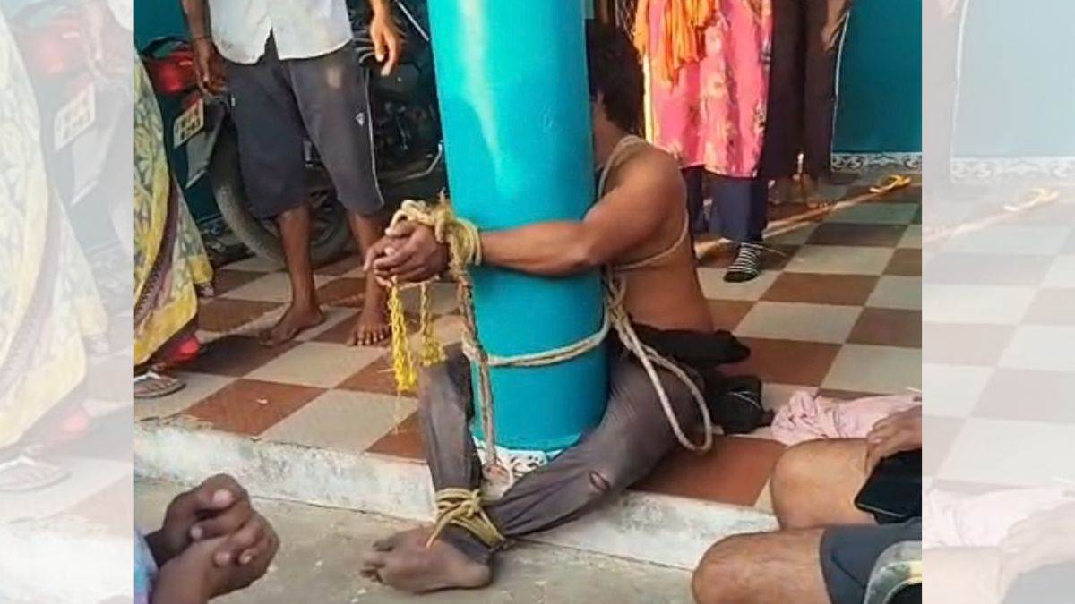 बैतूल में चोर की तालिबानी धुनाई: कटर लेकर पहुंचा था बैटरी चुराने, सारनी के लोगों ने पिलर से बांधकर सिखाया सबक