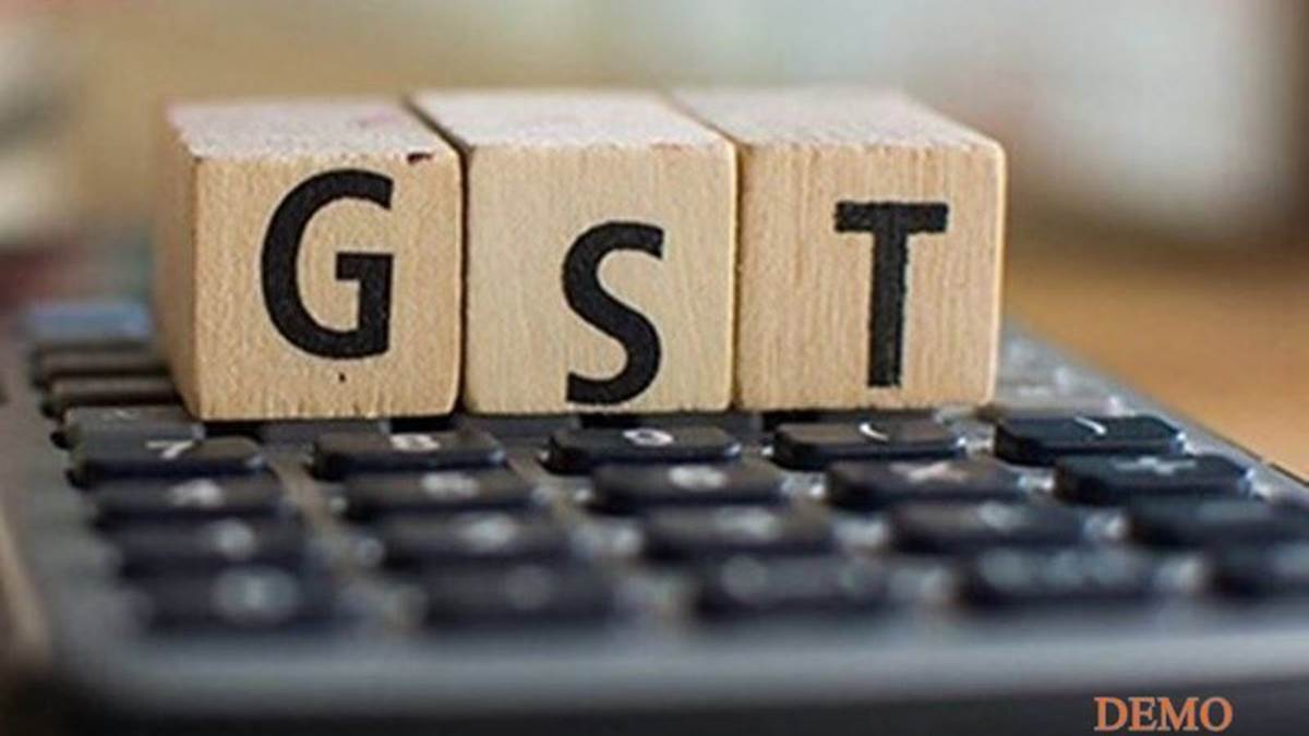 स्‍टेट GST की बड़ी कार्रवाई, रायपुर में मोबाइल एसेसरीज, स्‍मार्ट वॉच, स्‍पीकर की खेप जब्‍त, ई-वे बिल के बिना लाया गया था सामान