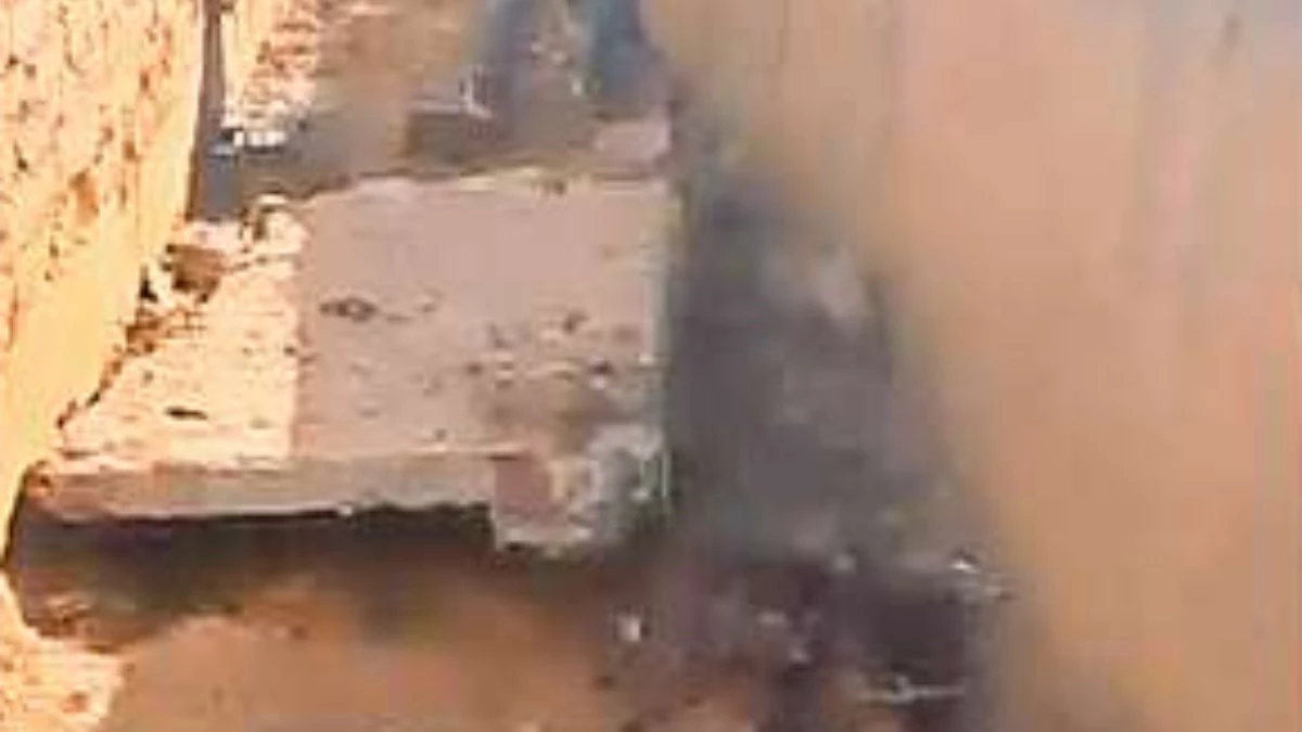 आंगनबाड़ी भवन का छज्जा गिरने से छात्र की मौत पर प्रिंसिपल निलंबित, निर्माण एजेंसी पर FIR, तीन शिक्षकों को नोटिस