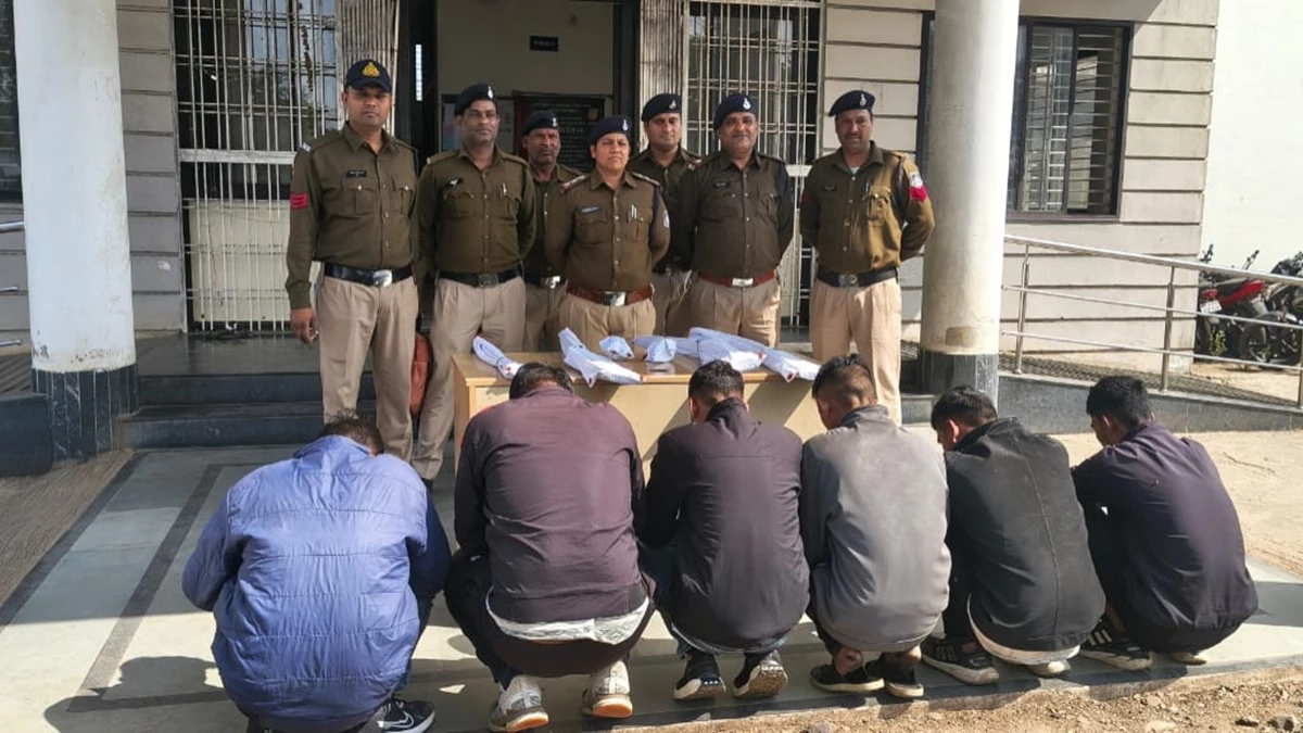 नरसिंहपुर में गश्ती दल पर फायरिंग करने वाले 6 आरोपी गिरफ्तार, दो बंदूक व कारतूस किए जब्त