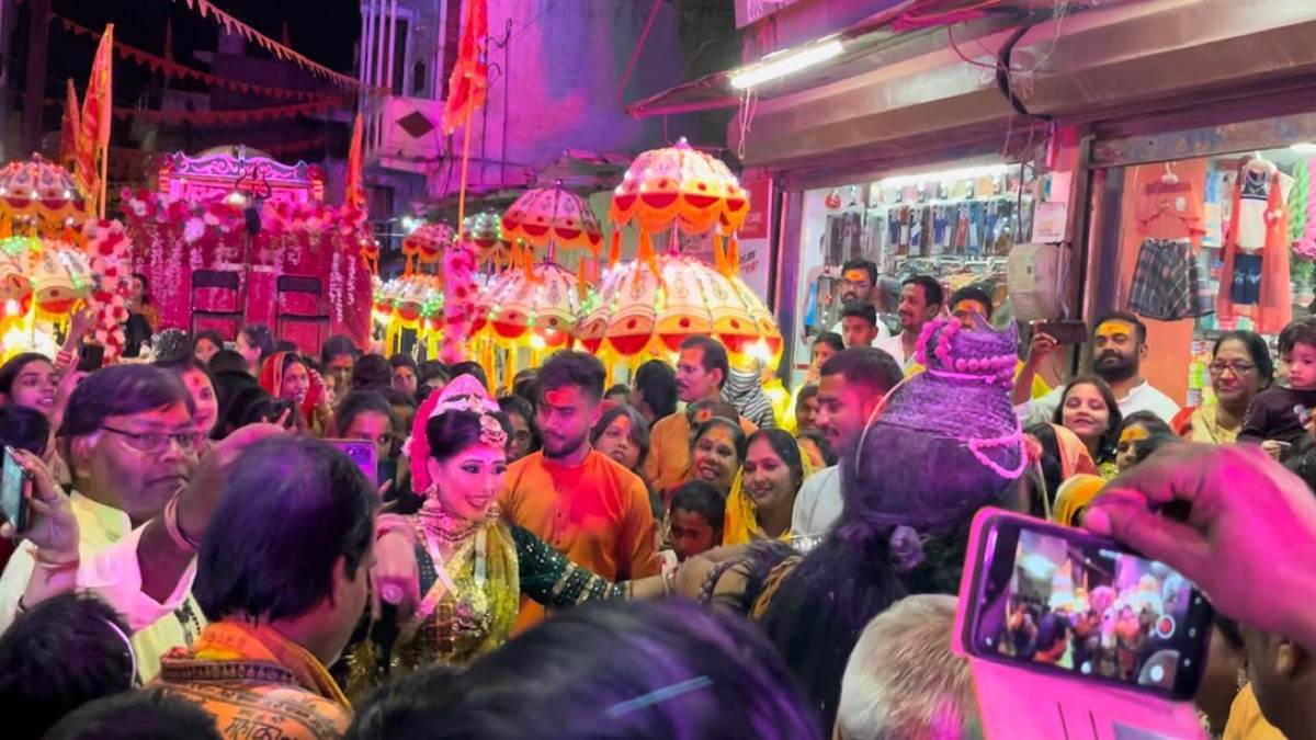 शिवालयों में उमड़ी भीड़, हर-हर महादेव से गूंजा अंचल