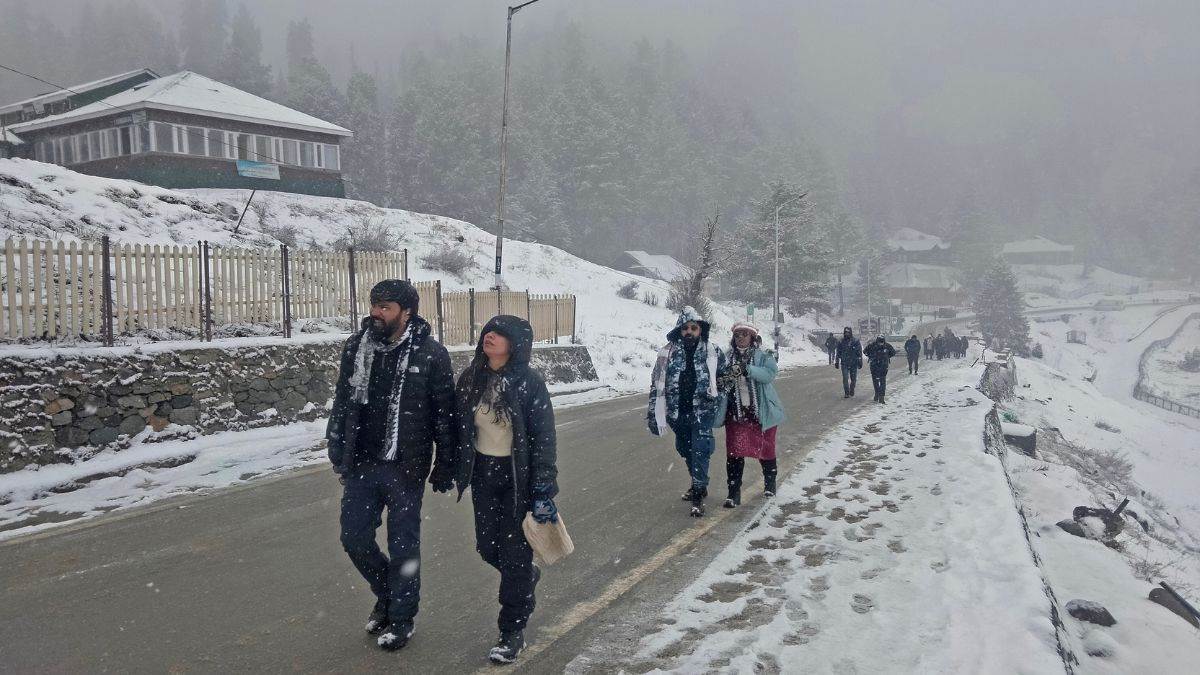 Weather Update: 14 मार्च तक पहाड़ी राज्यों में बर्फबारी का अलर्ट, इन राज्यों  में हो सकती है बारिश - Weather Update Snowfall alert in hilly states till 14  March 2024 there may