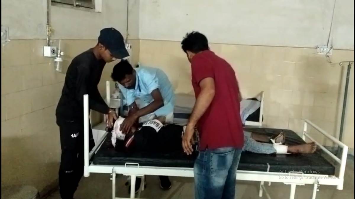 Accident In Umaria : मानपुर में मोटरसाइकलों की भिड़ंत में एक की मौत, दो गंभीर