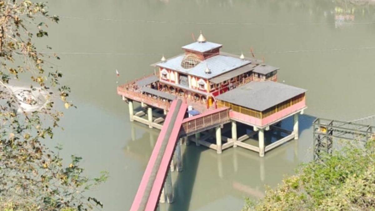 एक दिन में तीन बार बदलता है मां धारी देवी का रूप, चारधाम यात्रा से जुड़ी है खास मान्यता