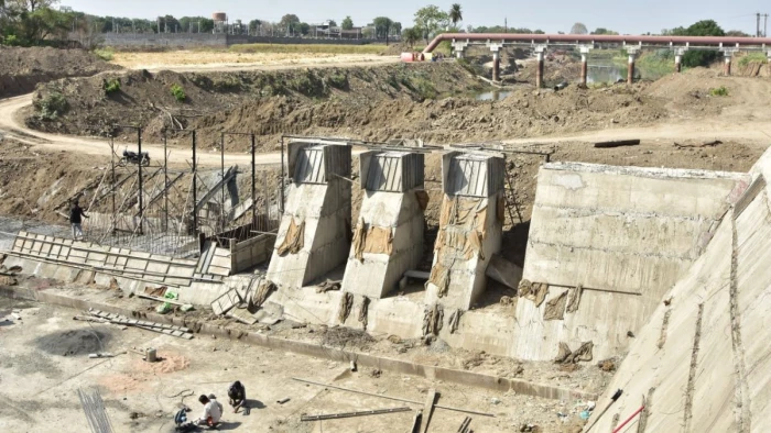 उज्जैन में शनिश्चरी अमावस्या पर नर्मदा के जल से होगा त्रिवेणी स्नान, सूखी पड़ी है शिप्रा नदी