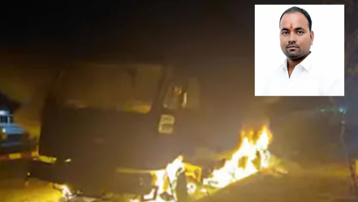 जबलपुर में तेज रफ्तार हाइवा ने मोपेड सवार को रौंदा, 50 मीटर तक घिसटता, लपटों में घिरा वाहन,  कांग्रेस नेता की मौत