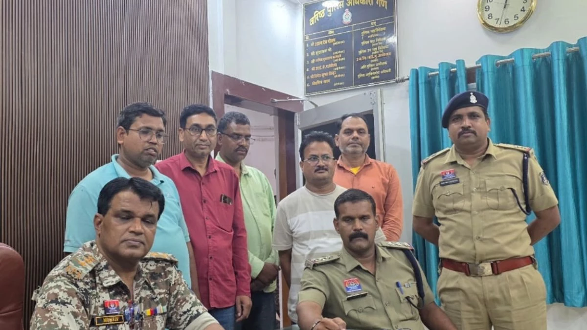 CG News: रकम दोगुना करने के नाम पर सवा करोड़ रुपये की धोखाधड़ी, पुलिस ने पांच लोगों को किया गिरफ्तार