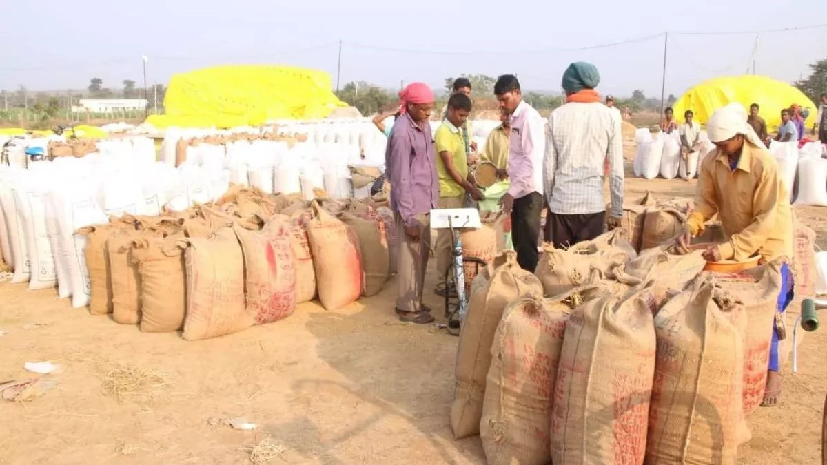 CG News: कस्टम मिलिंग घोटाले मामले में EOW की बड़ी कार्रवाई, आरोपी अनिल टुटेजा और अनवर ढेबर गिरफ्तार