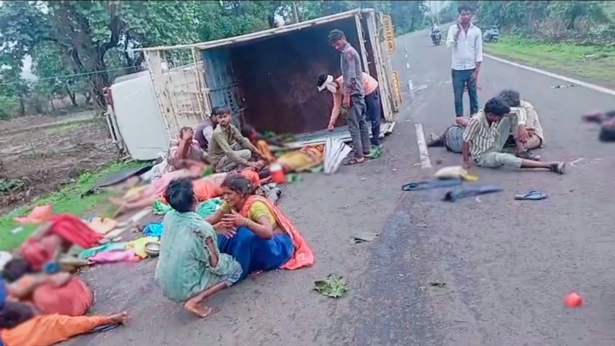 रायसेन जिले में धान लगाने जा रहे मजदूरों से भरा पिकअप पलटा, 28 घायल… 5 गंभीर भोपाल रेफर
