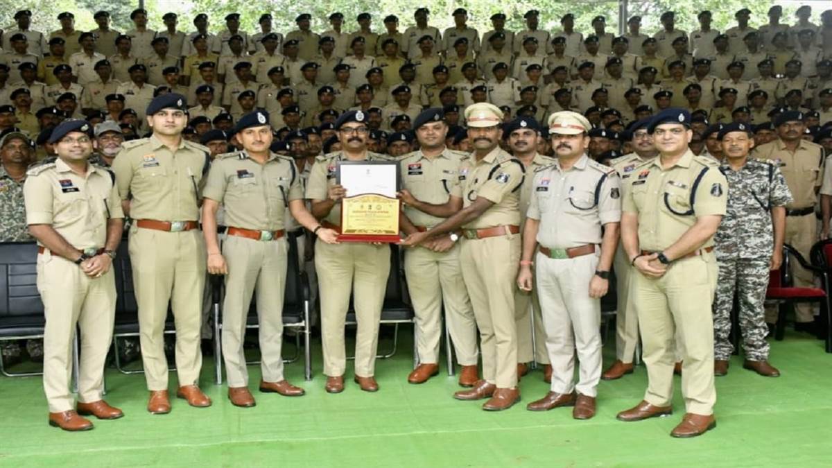 केंद्रीय गृह मंत्रालय की रैंकिंग में बस्तर के बोधघाट थाने का बोलबाला, प्रदेश के नंबर वन थाने का राष्ट्रीय सम्मान मिला सम्मान